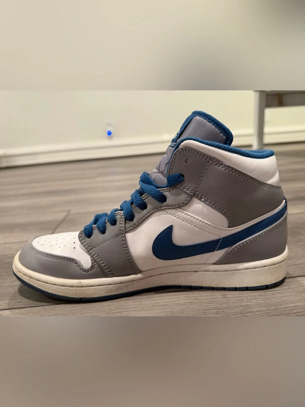 Nike Air Jordan 1 Mid Men's Shoes - Gray/Blue